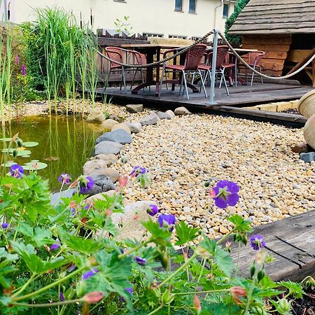 Restaurant Und Pension Zur Puppenstube ชโตลเพน ภายนอก รูปภาพ