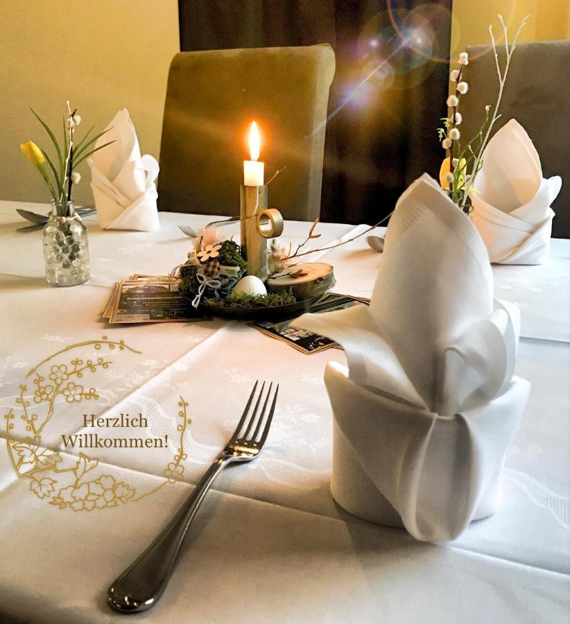 Restaurant Und Pension Zur Puppenstube ชโตลเพน ภายนอก รูปภาพ