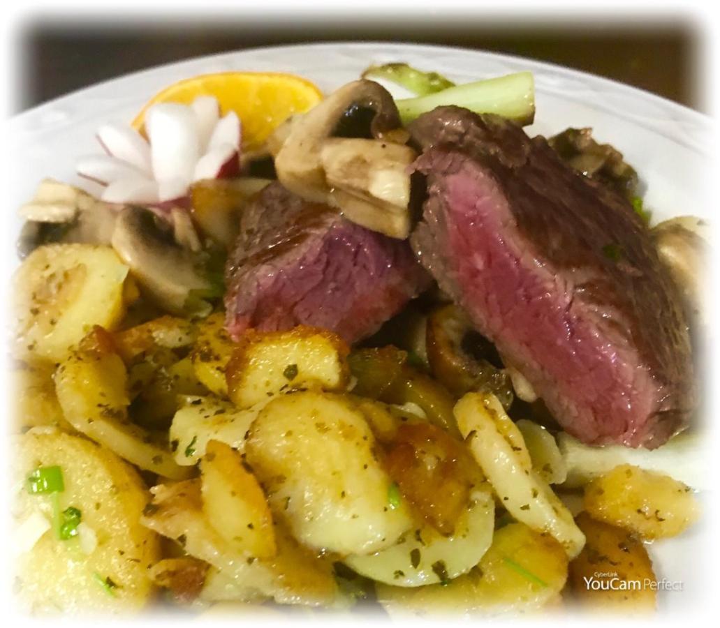 Restaurant Und Pension Zur Puppenstube ชโตลเพน ภายนอก รูปภาพ