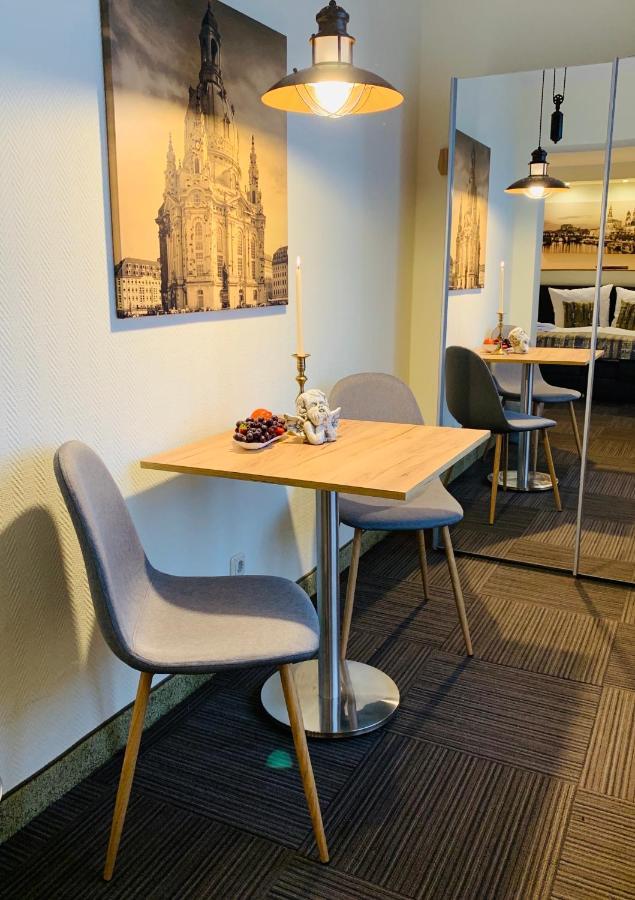 Restaurant Und Pension Zur Puppenstube ชโตลเพน ภายนอก รูปภาพ
